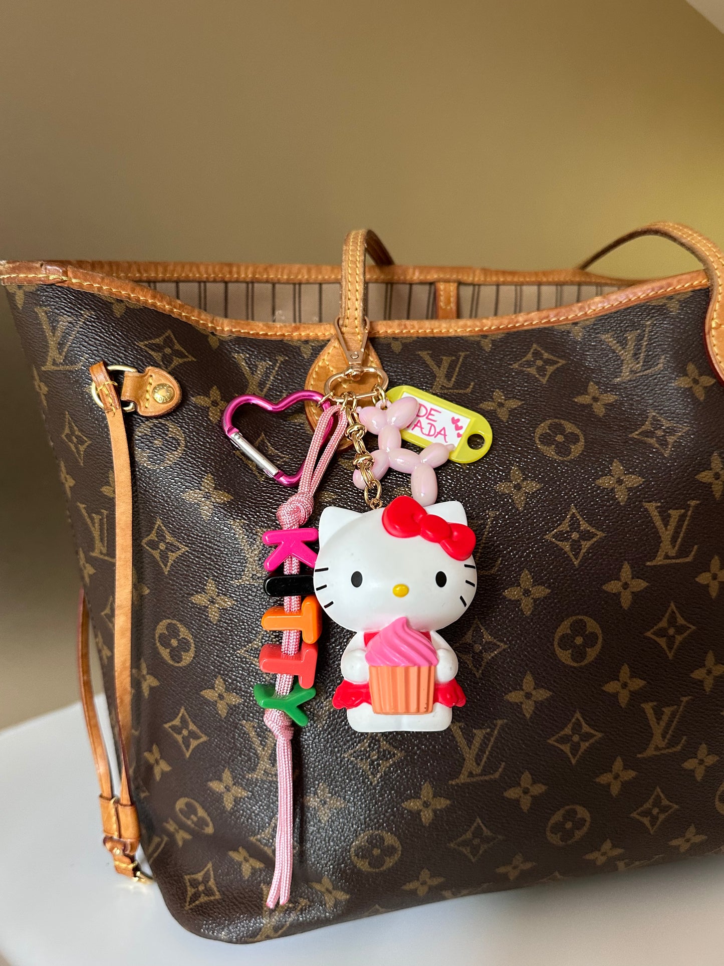 Grigri Hello Kitty Cupcake