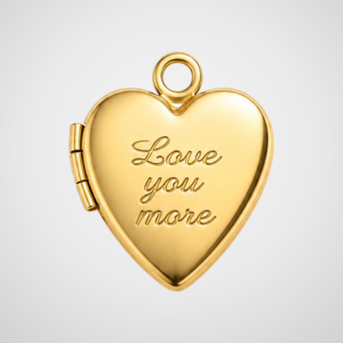 Charm médaillon cœur doré gravé Love you more De Nada Paris