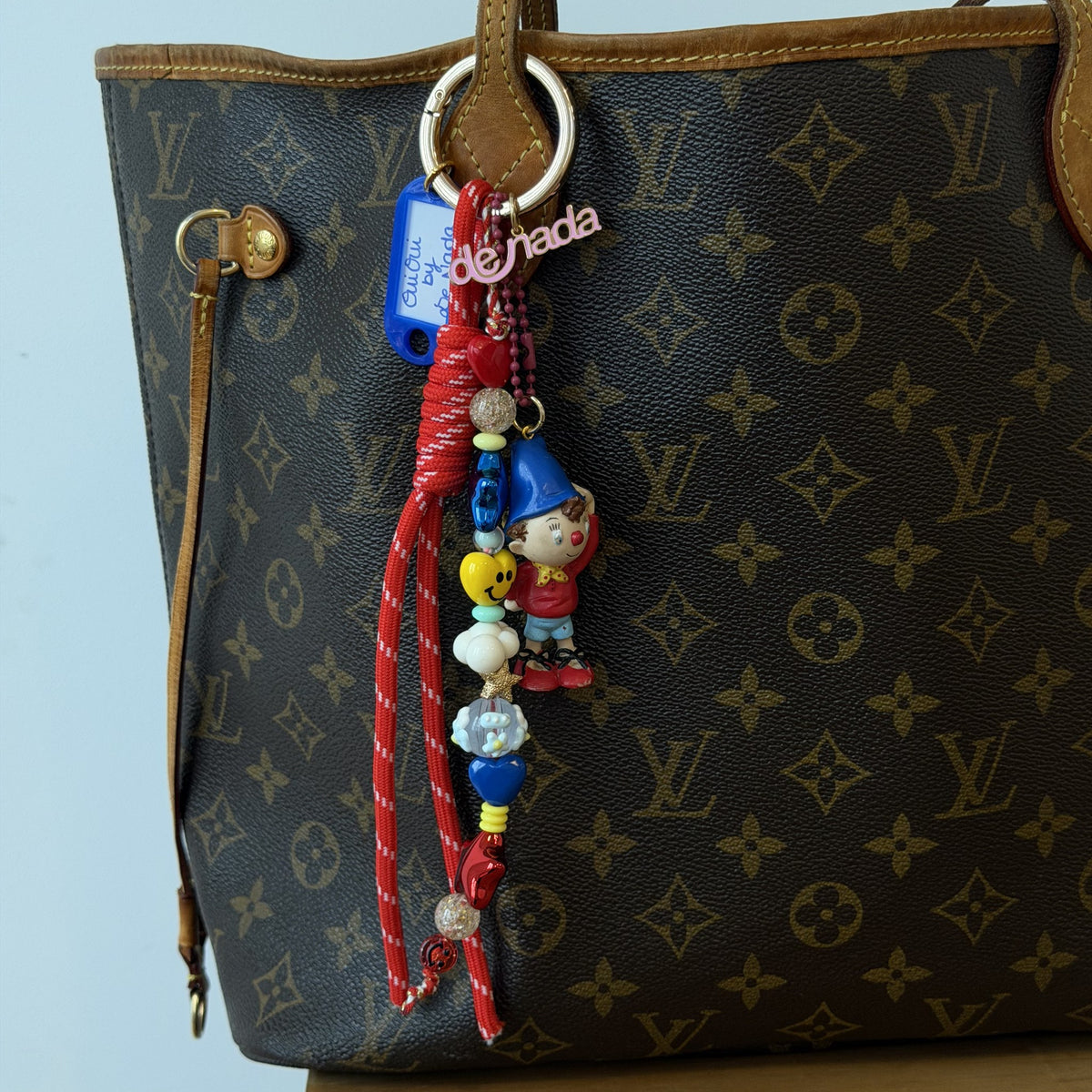 Grigri d'Enfance Oui-Oui porté sur un sac